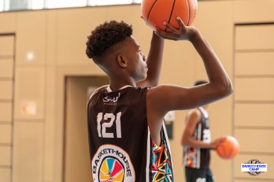 z1a3318-avec-accentuation-bruit