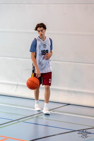 z1a1124-avec-accentuation-bruit